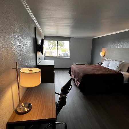 Super 8 By Wyndham Fort Worth Entertainment District エクステリア 写真