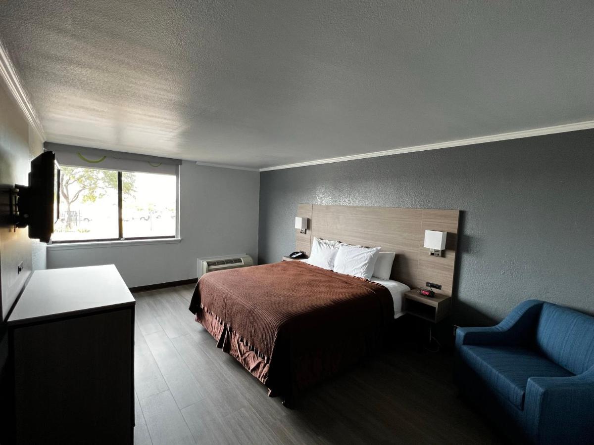 Super 8 By Wyndham Fort Worth Entertainment District エクステリア 写真