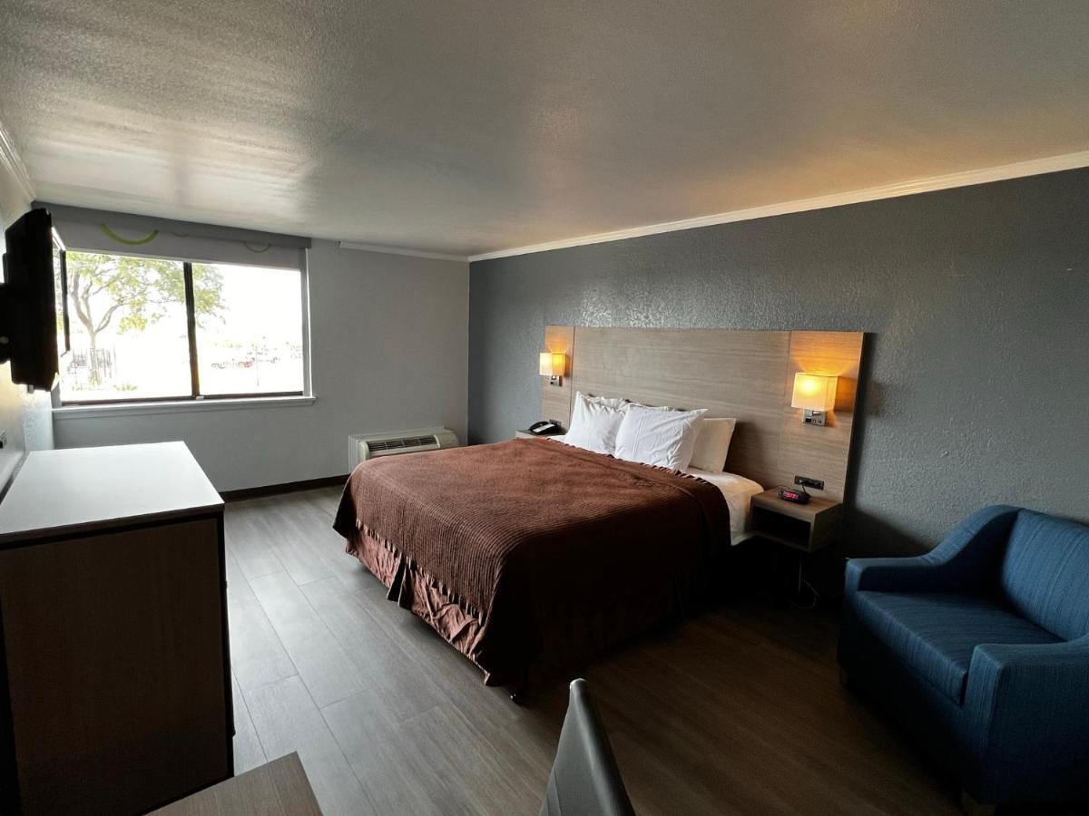 Super 8 By Wyndham Fort Worth Entertainment District エクステリア 写真