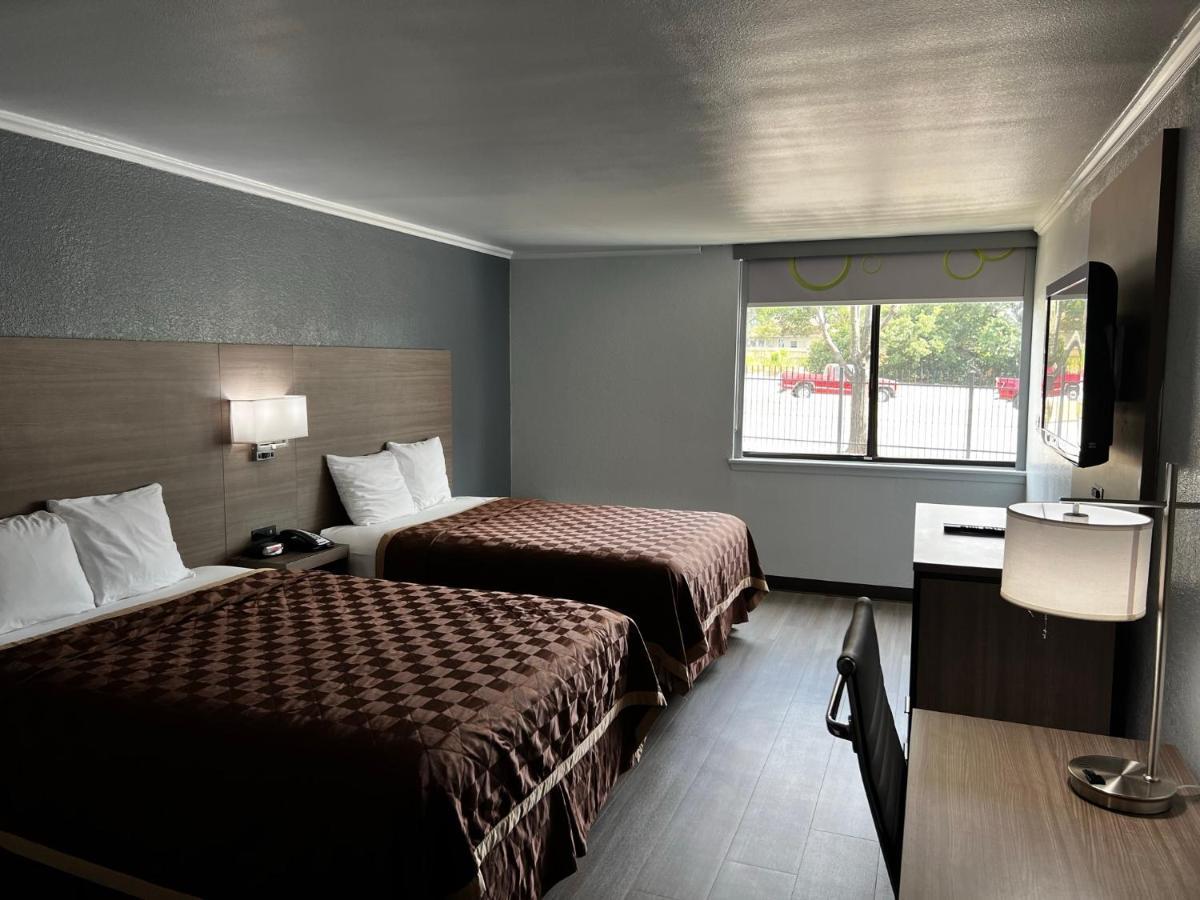 Super 8 By Wyndham Fort Worth Entertainment District エクステリア 写真